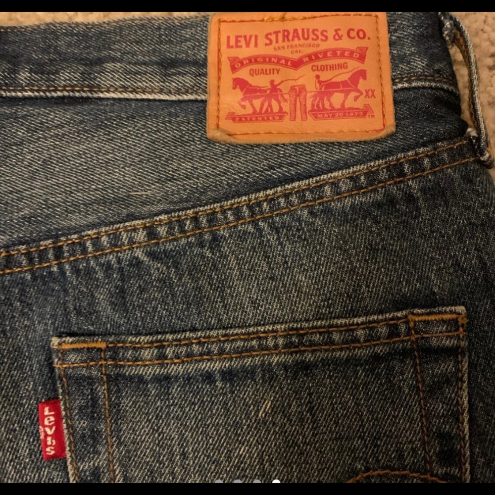 levi denim shorts